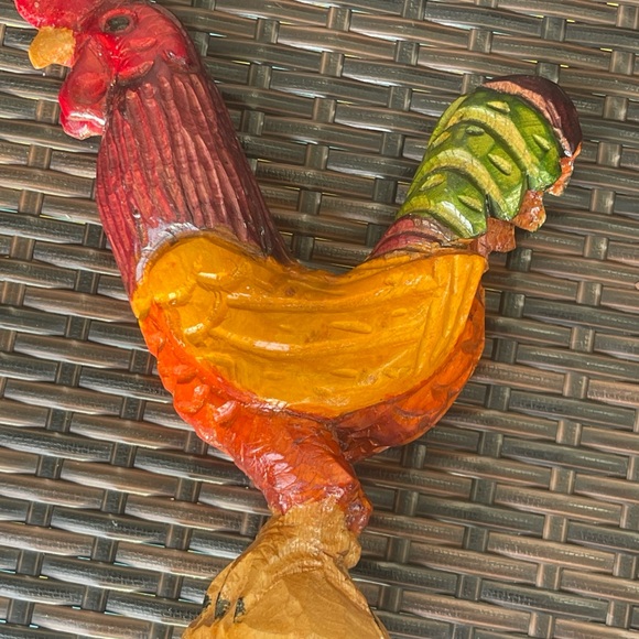 Hand Carved Wooden Rooster Figurine Chicken Folk Art Painted Vintage Decor - Picture 9 of 11